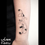Evolution of sound 🎻 ... #stringinstrument #string #instruments #minimal #tattoo #tattooartist #tattooidea #art #tattooart #tattoooftheday #ink #inked #customtattoo #customdesign #tattooist #dotwork #tattooisartmag #tattoo_artwork #linework #surreal #surrealism #chello #violin #cubism #abstracttattoo #abstractart #blacktattoo #strings #surrealart