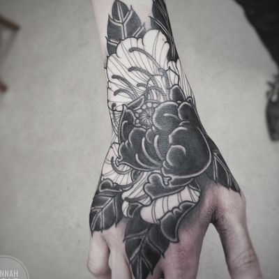 blackwork peony - Tattoo by Hannah Wolf #HannahWolf 