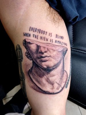 Todos son ciegos cuando la vista  es buena. Ceguera griega 👀...#greek #blind #blindness #griegos #busto #realistic #realismo #grey #blackandgray #dots #tats #tattoo #tattoolife #tattoolifestyle #tattooed #tatuaje #tatuaggio #tatuagem #cba #arg