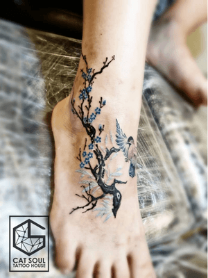 #malaysia #malacca #melaka #tattoo #tattoos #tattooed #ink #inks #inked #tattooidea #tattooideas #chinesestyle 闻道梅花坼晓风，雪堆遍满四山中。何方可化身千亿，一树梅花一放翁。 --陆游《梅花绝句》
