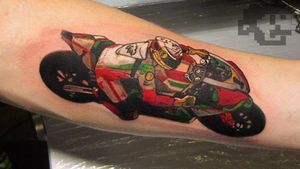 #tattoo #tatooartist #tatoo #tatts #motorcycle #inked #tattooed #colortattoo #arm #art 