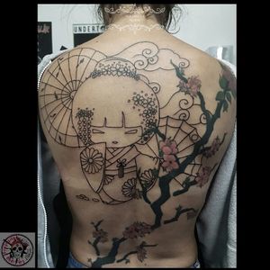 To complete this back we begin by a pretty geisha doll...🌸🇯🇵🤩🌸🇯🇵🤩🌸🇯🇵🤩🌸🇯🇵🤩#tattoo #tatuaje #tatouage #geishatattoo #geishadolltattoo #tatuajegeisha #tatouagegeisha #tatouagepoupee #dolltattoo #tatuajemuñeca #backtattoo #fullbacktattoo #tatuajeespaldacompleta #tatouagedos #tatouagedoscomplet#japanesetattoo #tatuajejaponés #tatouagejaponais #tattoodo #tattoolover #tattoolovers #ferneyvoltaire #tattooferneyvoltaire 