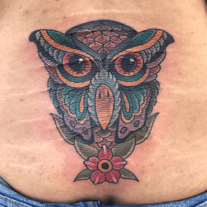 Cover up of an old nautical star. Moth faced owl #traditionaltattoo #owltattoo #mothtattoo #colortattoo #coverup #boldandbright #boldwillhold 