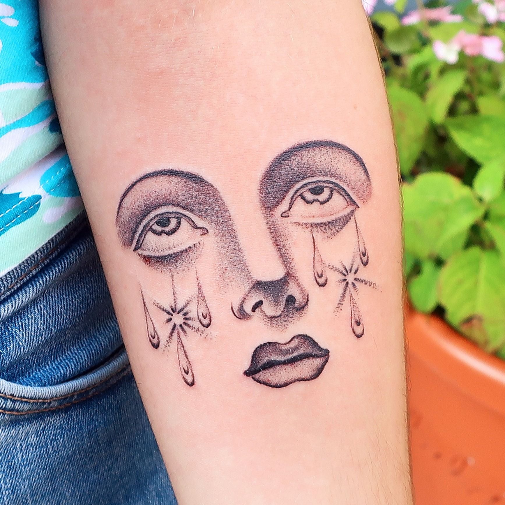 30 Ideas for a Broken Heart Tattoo to Mend Your Soul
