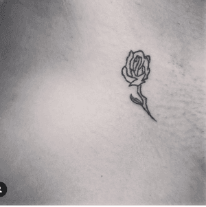 ROSE #tattoorose #rose #basicrose #tattoo #tattooplants #kurosumiink #kwadron #tattoomadrid #babayagaink