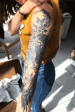 #tatouage #tatouages #tatoo #tattooart #mandala #mandalatattoo #mandalatattoos #tatouagemandala #flowertattoo #flowers #flower #bird #birds #birdtattoo #geometric #geometrictattoo #Black #blackandgray #blacktattoo 