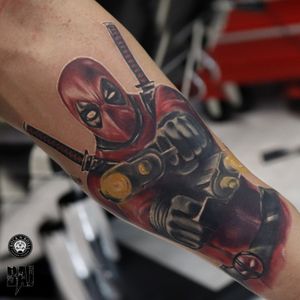 Deadpool #deadpool #guns #marvel #marvelcomics #tattoo #ink #red #inked #tattooist #tattooartist #art #photo #color #contrast #face #dark #realism #rafalbaj #blackandgray #graywash #forearmtattoo #armtattoo#poland #katowice #dabrowagornicza #rockandrolltattoo