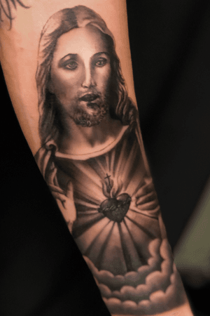  #blackandgrey #bishoprotary #bishopbrigade #tattoodo #tattoo #realistictattoo #ink #inked #inkedup #blackandgreytattoo #sandiego #sandiegotattoo #portrait #realism #bng #art #tattooer #tattoocollector #chicano #jesus #god