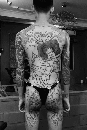 Completed Outline ......#quangvuart #Goldenteam #sutuvangsupply #radiantcolorink #soulofcolor #soulofdarkness #stelcilswalow #unique #sonen #dragontattoo#tattoohanoi #hanoitattoo #vtatsstudio #tattooing #tattoodesign #designtattoo #freehandesign #traditionaltattoo #tattoolife #tattoomen #tattooink #tattoos #vietnamtattoo #freedesign #tattooshop #tattoowomen #traditionnalart #customertattoo #vietnamtattoo #tattooist #tattooshop #tattooed #thebesttattoovietnam #tattoodo- - - - - - - - - -C O N T A C T U S : 📍 Address: 3th Floor , 12 Cho Gao St, Hoan Kiem Dist, Ha Noi📍 Địa Chỉ: Tầng 3, 12 Chợ Gạo, Hoàn Kiếm , Hà Nội🗓 Booking : 090.381.1866📌 Instagram http://www.instagram.com/quangvu2807/📎 FB : https://www.facebook.com/artist.quangvu📧 Email : Vtats.studio@gmail.com📌https://vtatsstudiotattoopiercing.business.site/ — tại Vtats Studio Tattoo & Piercing.