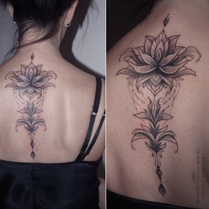 #tattoo #lotustattoo #flowertattoo #floraltattoo #graphictattoo #dotwork #whipshading #ornamentaltattoo #ksennie_tattoo 