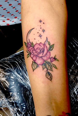 Moon and roses 🌙🌹