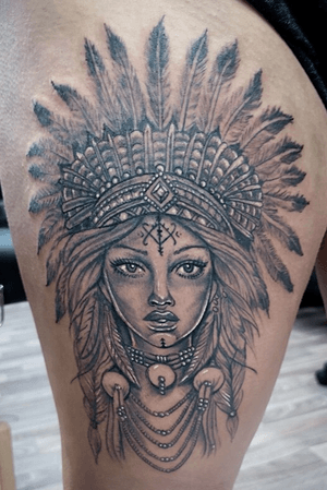 #Black #blackandgrey #headdress #native #feather #tribal #thightattoo #girl #blackandgreytattoo #feathers #beautiful 