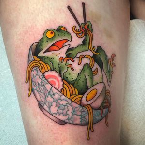 Ramen noodles tattoo by Fran Massino #FranMassino #ramentattoos #ramennoodles #noodletattoo #foodtattoo #ramen #Japanese #frog #egg #chopsticks #peony #color #upperleg #leg