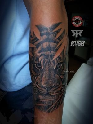WORKAHOLINKS TATTOO Unit 6 Anonas Complex Anonas Rd. Q. C. For inquiries pm or txt to 09173580265. Custom tiger. Supplies from #tattoosupershop #metallicagun. Thanks to #kushsmokewear. Inks from #RadiantColorsInk #RADIANTCOLORSINK #RadiantColorsCrew #MyFavoriteWhite #tattooartmagazine #tattoomagazine #inkmaster #inkmag #inkmagazine #HelloDarknessMyOldFriend #RadiantRealBlack #MyFavoriteBlack #originaldesign #tattooartistinqc #tattooartistinmanila #tattooshopinquezoncity #tattooshopinqc #tattooshopinmanila #spektraxion #fkirons #xion #tattooartist.com #thebesttattooartist Good afternoon.