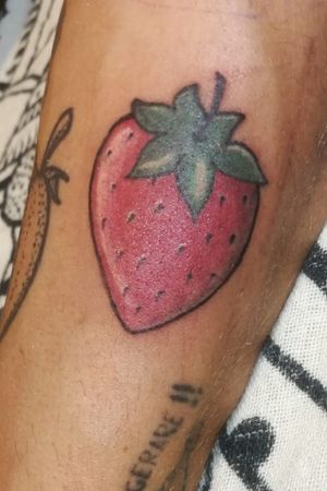 Fragolina #strawberry #fragola #colortattoo #Tattoodo #weefragolina
