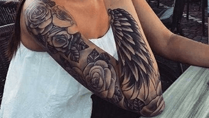 I love this design so much, but i cant decide where the wing(s) look better. #angelwing #roses #sleeve #arm