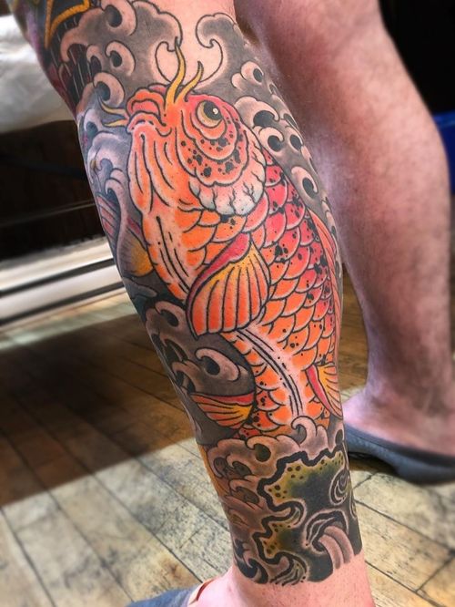Tatuaje de una cría de pez koi