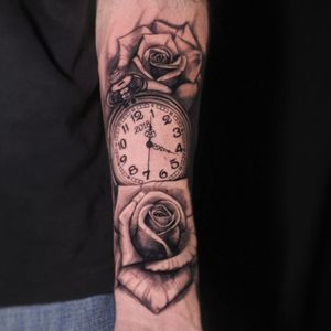 Clock and roses and soberity date 