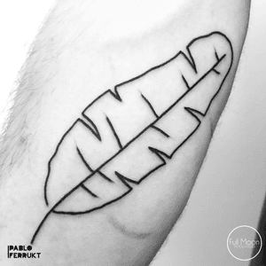 Banana leaf for @mcknavel , thanks so much! Done @fullmoonberlin . Appointments at email@pabloferrukt.com or DM. #minimalistictattoo . . . #tattoo #tattoos #tat #ink #inked #tattooed #tattoist #art #design #instaart #mountain #delicatedtattoo #tatted #instatattoo #bodyart #tatts #tats #amazingink #tattedup #inkedup #berlin #berlintattoo #banana #lessismore #berlintattoos #tinytat #minimal #tattooberlin #copenhagen 