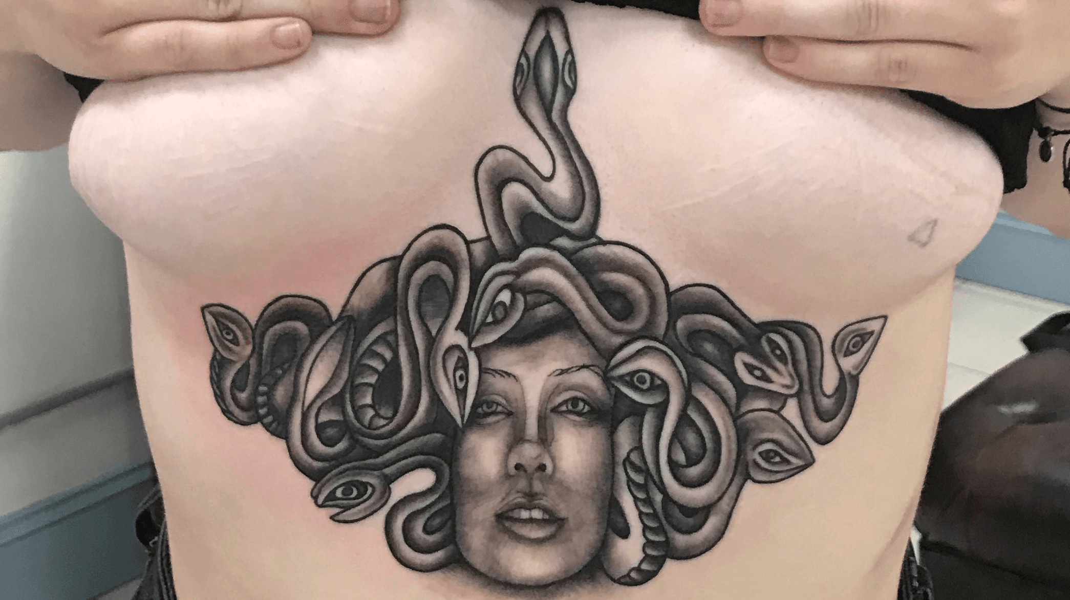 Qué significa tatuarse a medusa