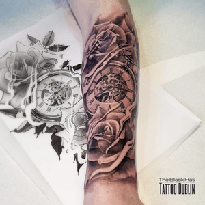 Realistic roses and pocket watch