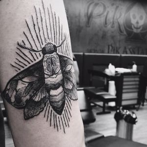 #tattoos #tattoo #tattooed #tattooist #tatuajes #tattooart #art #inked #ink #tatuagem #blackwork #tattoomodel #black #tattoo2me #flowertattoo #color #lovetattoos #tattooer #vegano #vegan #blackfriday #chiletattoos #chiletatuajes #lettering #fullcolor #love #blakwork #tattoostyle #tattoo2us #drawing #tattooartist #tattooinspiration #blxckink #electricink #artist #blackworkerstattoo #tattooartists # #blacktattoomag #blackworktattoo #tattoolife #geometrictattoo #finelinetattoo #tattooideas #tattooing #inktattoo #tattoodo