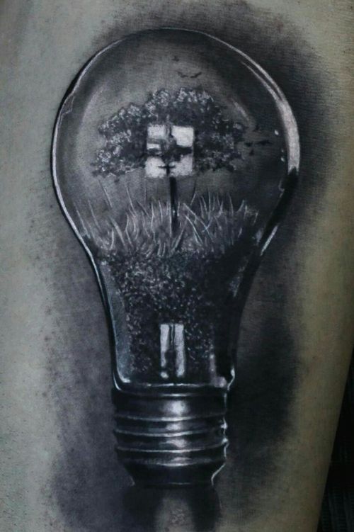 Surreal tattoo black and grey #lightbulb #surreal #surrealtattoo #surrealtattoos #tattooart #tattooblackandgrey #blackandgrey #blackandgreytattoo #ink #inkmaster #tatuaggiorealistico #tatuaggio #tatuaje #tatuagem #tatuaje  