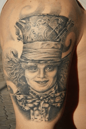 Tattoo by Tesla tattoo & shop