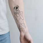 Egon Schiele tattoo by Max Fiolet #MaxFiolet #famouspaintingtattoo #famouspaintings #painting #fineart #art #tattooidea #egonschiele #illustrative #linework #fineline #portrait