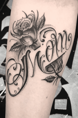 *Mom  #lettering #tattoomoscow #scripttattoo #fineline #LetteringArtists #thebesttattooartists #mom 