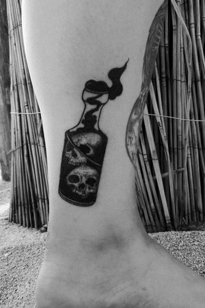 #bottletattoo #bottle #scull #sculltattoo #smoke #dark #DarkArt #tattooart #tattooartist #realistictattoo #dot #dotwork #neotraditionaltattoos #loveink #tattooartist 