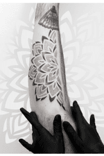 🖤 #geometric#mandala#dotwork#blackwork#geometrip#tattoo#tattoos#stigmarotary#stigmastylist#eztattooing#ornametaltattoo#ornament#tattoodotwork#blackwork