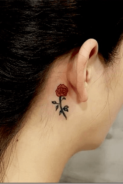 Tattoo uploaded by Andrade Ink Tattoo e Piercing • Tatuagem de rosa na mão  #rose #rosetattoo #hand #handtattoo • Tattoodo
