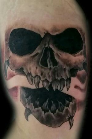 Freehand skull tattoo