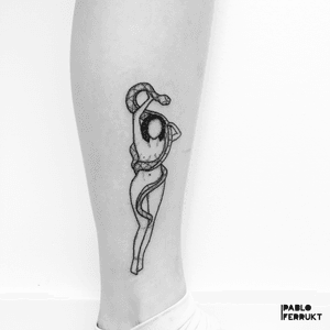 Thanks to much @xcheshirecat_ to bring this beautiful design from @probablyeh ! I love it! Appointments at email@pabloferrukt.com or DM.#dotworktattoo ....#tattoo #tattoos #blackwork #ink #inked #tattooed #tattoist #blackworktattoo #copenhagen #købnhavn #friedriechshain #kreuzberg #tatted #geometrictattoo #turku #tatts #tats #england #tattedup #inkedup#berlin #berlintattoo #snake #dotworktattoo #berlintattoos #dotworktattoos #dotwork  #tattooberlin 