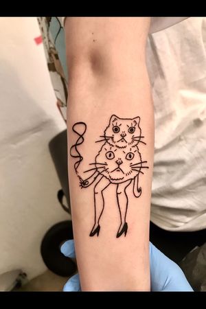 Sexy Double decker cat #cattattoo #cats #softfury #blackandwhite #kittytattoo #tattoolosangeles #funnytattoo #weirdtattoo