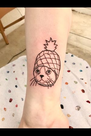 Pineapple cat #cattattoo #cats #softfury #blackandwhite #kittytattoo #tattoolosangeles #pineapple 