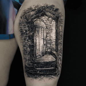 We a-door this sketchy piece by Sim (@sim_tattoos)! Stop by to check out his work, the door is always open (from 10.30-6) 🚪💖