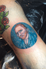 Retrato de Van Gogh #vangogh #vangoghtattoo #vicentvangogh #fullcolor #fullcolortattoo #portraittattoo #famouspainting #famouspaintingtattoo #thestarrynight #buenosairestattoo #tattooargentina