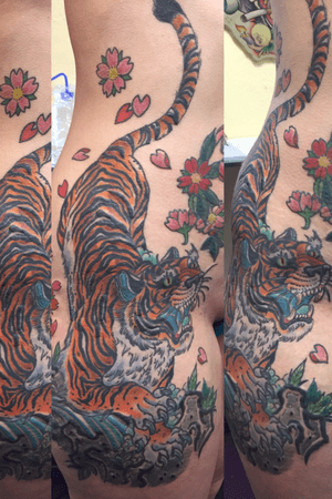 Tiger rib piece tattoo