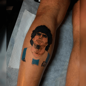 ⚡️Swipe for picture ⚡️ Today got to tattoo #DiegoMaradona in a #grafittistencil style for @emvaem 🎨 thanks brother for the trust ! Done at @crackerjacktattoos #TattzByAG #Ink #Tattoo #Tatuaje #BodyArt #ArteCorporal #DiegoMaradonaTattoo #haltomcity #fortworthtx #dfw #DFWTattoos #grafitti #stencil #stenciltattoo