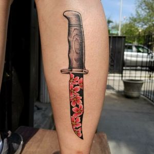 Floral knife #tatted #tattooed #tattoos #nyc #nyctattoos 