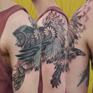 Progress shoulder: owl and raven