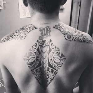 Segunda sesión maori 🗡️🗡️ @rafa.blueinktattoo en Instagram #blueinktattoo #tatuajes #tattoo #ink #inktattoo #dinamicink #tatuajespuebla #ezrevolution #ezcatridges #ezcartuchos hecho con productos @aplof.tattoo y cartuchos @EZTATTOOSUPPLY #cheyennetattooequipment #tatuadorespoblanos #maoritattoo #maori #tatuajemaori #samoano #polinesiantattoo #samoanotattoo blue ink tattoo Rafael González 🇲🇽 inbox página Facebook https://www.facebook.com/blueinktattoooficial/n 
