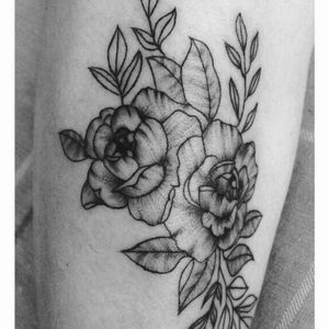 Flower Tattoo#tattoogirl #femaletattooartis #femaleartis  #inkedwoman #womensempowerment #safespace #inkedup #wg #tattoostudio #tattooshop  #ensenada #bajacalifornia #mexico #flowertattoo #flower #flowerpower 