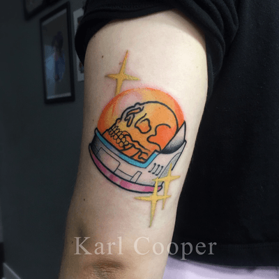 By Karl Cooper @kcoopertattoo #traditional #traditionaltattoo #oldschool #oldschooltattoo #space #spaceman #astronaut #skull #london