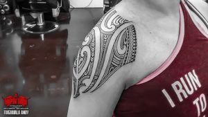 #freehand #maori #kirituhi #samoan female shoulder tattoo.