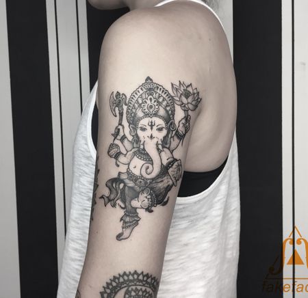 Flash tattoo