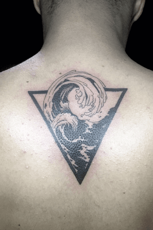 Triangle/Wave upper back piece done in one session. Care to follow me on Instagram @gmmtattoons