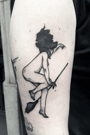 #witch #tattoo #ink #inked #tattoodo #bruja #blackwork 